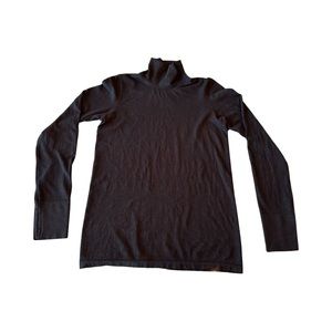 Athleta black long sleeve top with thumb holes. Size Large.